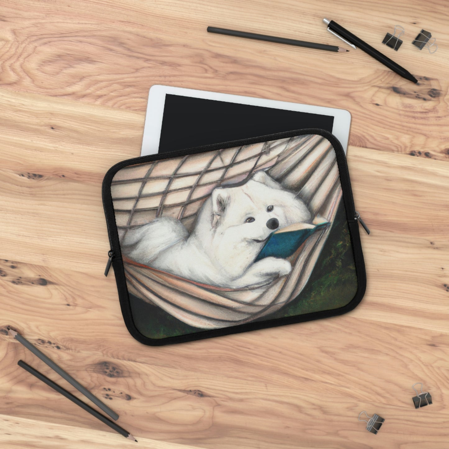 Reading Samoyed Laptop Sleeve